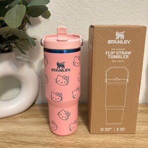 Stanley Pink Hello Kitty Flip Straw Tumbler copy